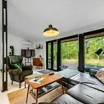 Summer House In Houstrup With Scenic Views Vakantiehuis Nørre Nebel