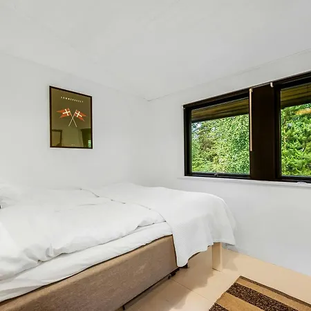Summer House In Houstrup With Scenic Views Vakantiehuis