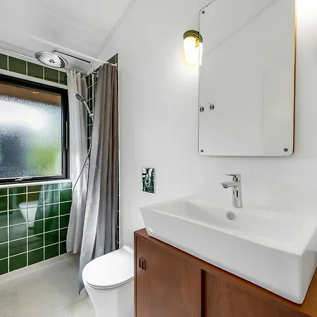 Vakantiehuis Summer House In Houstrup With Scenic Views *