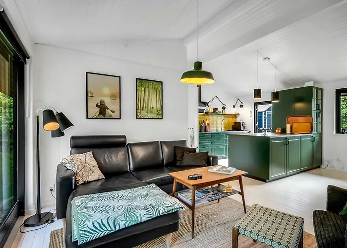 Summer House In Houstrup With Scenic Views Feriehus